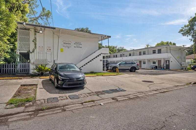 2150 Inwood Ter - Photo 2 of 19
