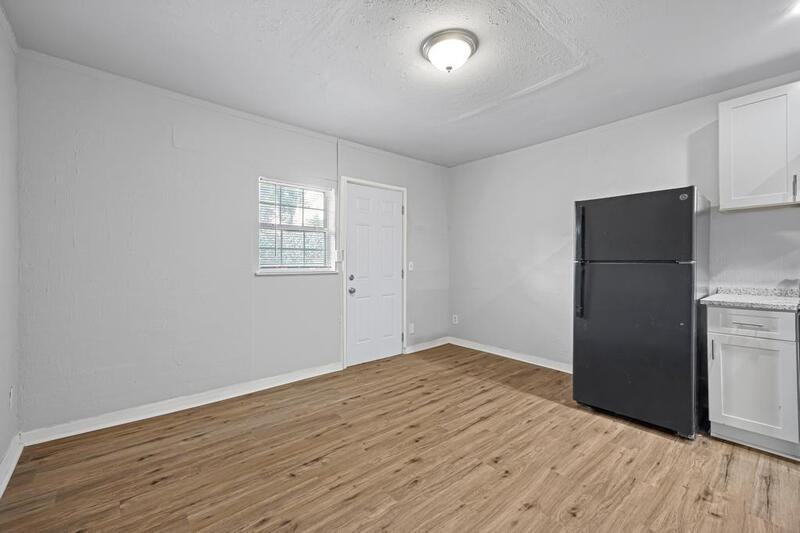 2150 Inwood Ter - Photo 6 of 19