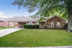featured image of 4102 Royalcrest Dr