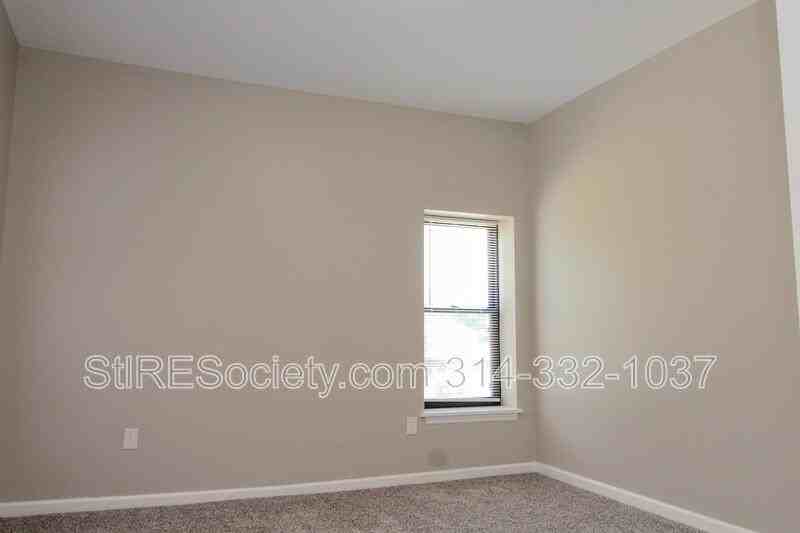 7615 S Broadway - Photo 3 of 37
