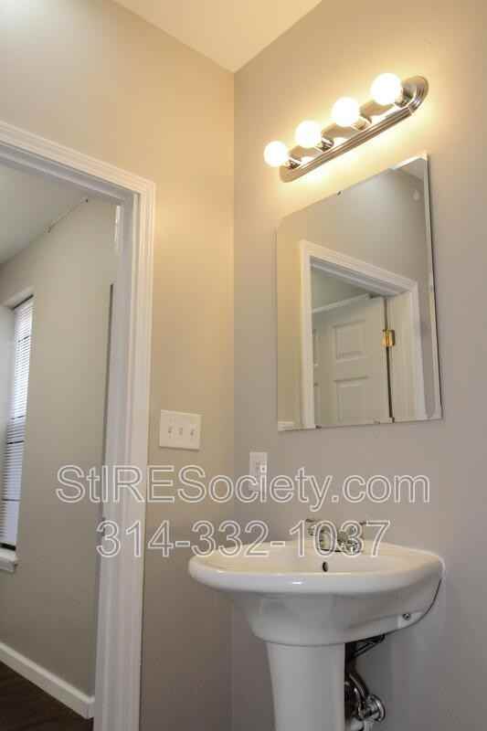 7615 S Broadway - Photo 7 of 37