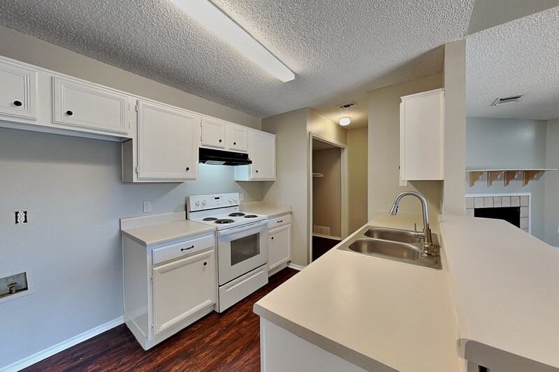 4509 Ebbtide Ct - Photo 6 of 20