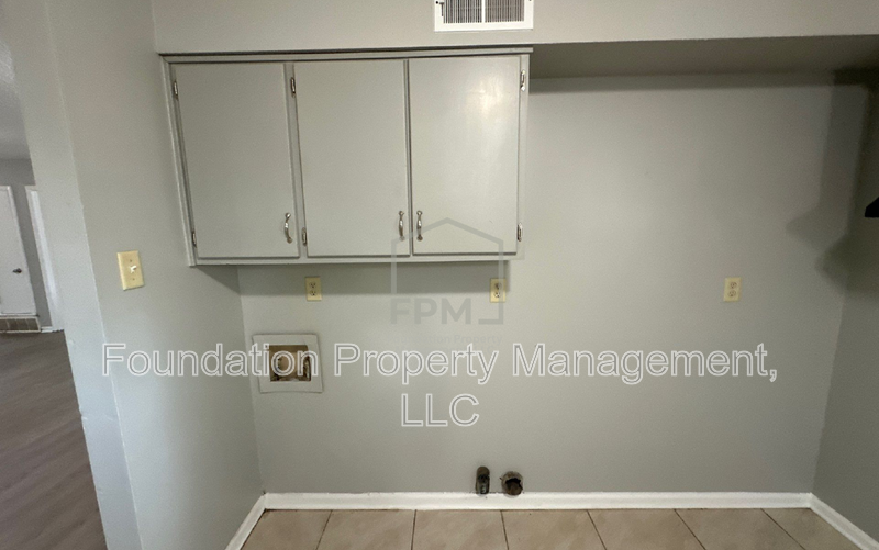 3130 Normandy Dr - Photo 5 of 16