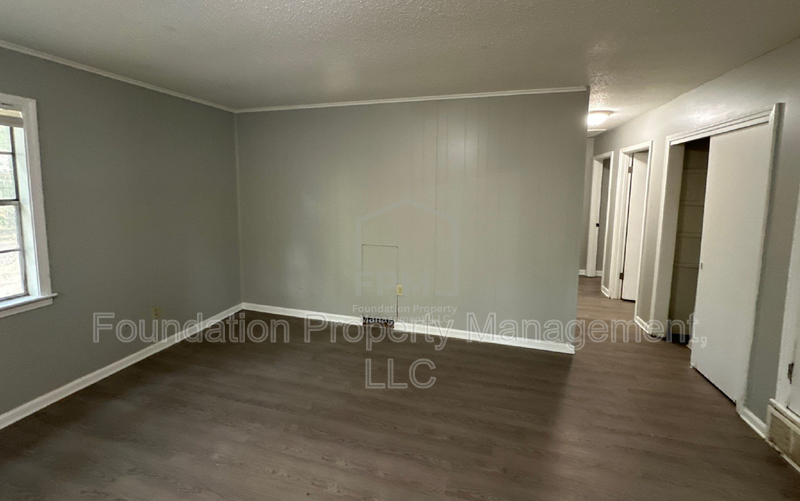 3130 Normandy Dr - Photo 7 of 16