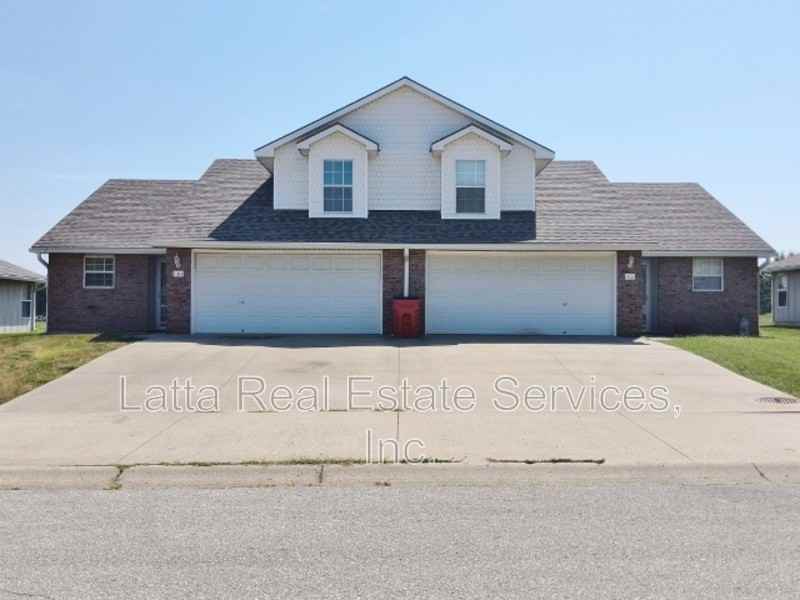 1101 Nw Willow Dr