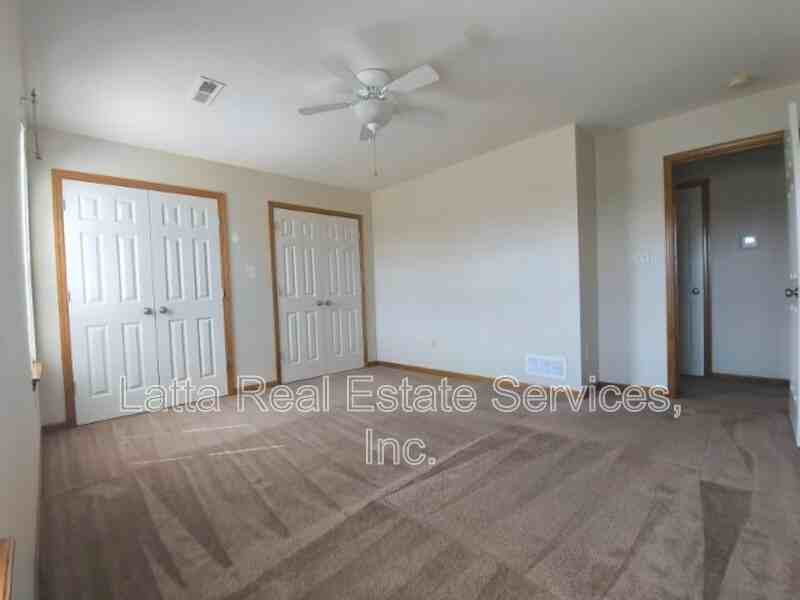 1101 Nw Willow Dr - Photo 6 of 13
