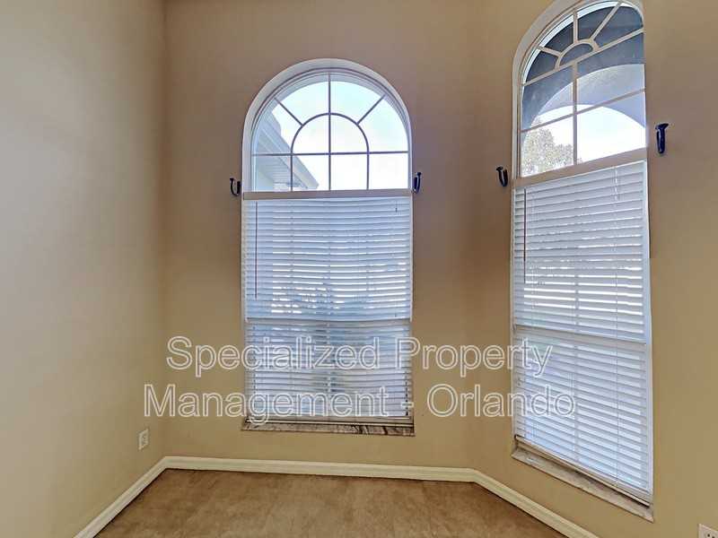 3465 Bromfield Dr - Photo 6 of 21