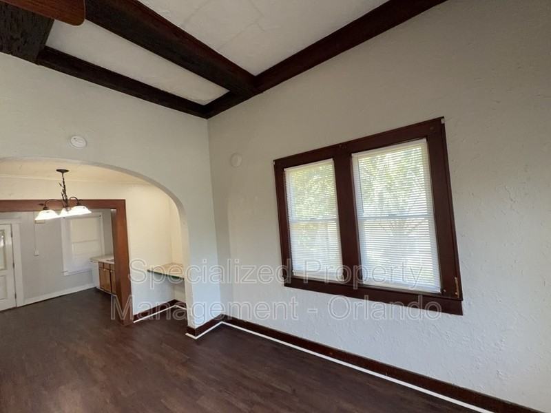 314 S Boyd St - Photo 3 of 14
