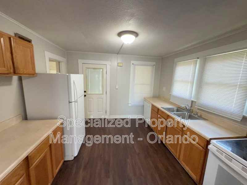 314 S Boyd St - Photo 5 of 14