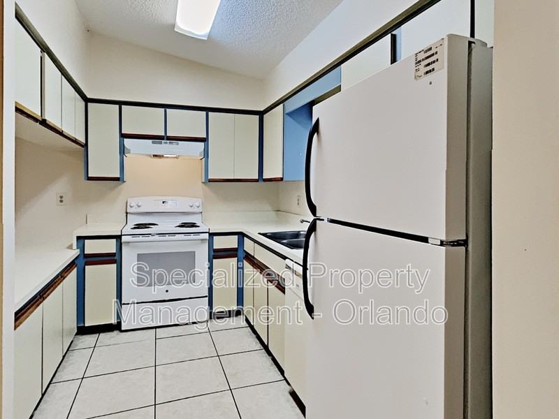 32827 Blossom Ln - Photo 6 of 10