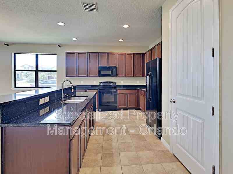 12986 Holdenbury Ln - Photo 3 of 15