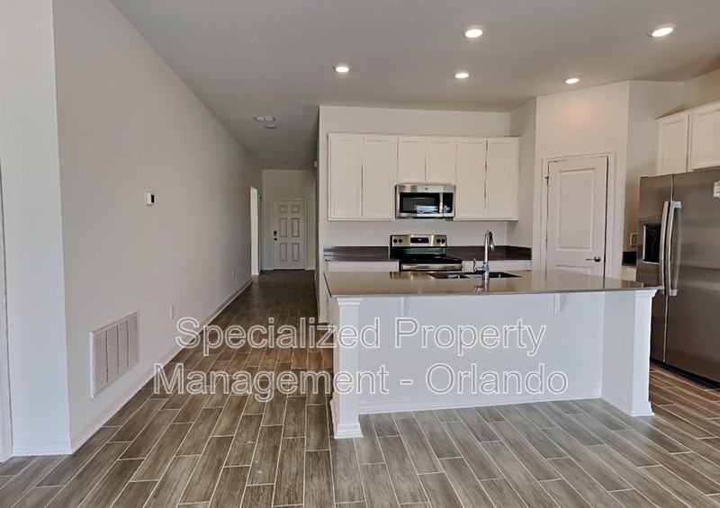 301 Piave St - Photo 4 of 24