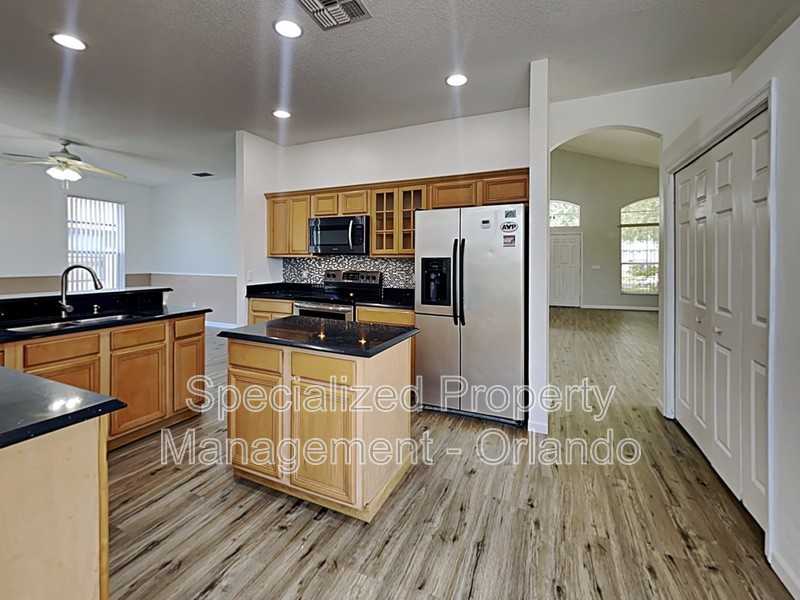 728 Hardwood Cir - Photo 7 of 28