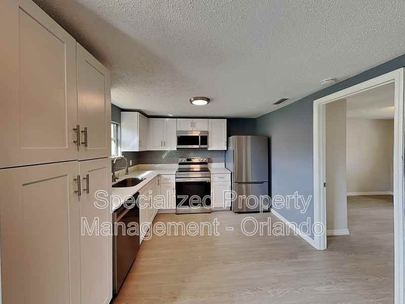 502 Dunbar Ave - Photo 3 of 17