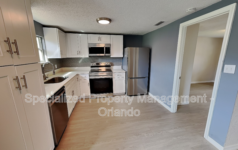 502 Dunbar Ave - Photo 4 of 17