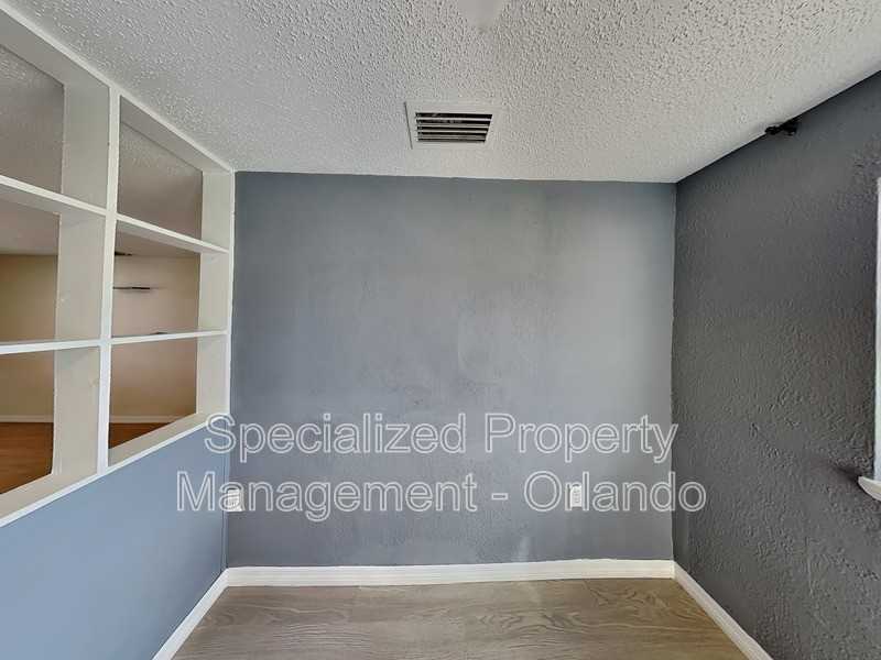502 Dunbar Ave - Photo 6 of 17