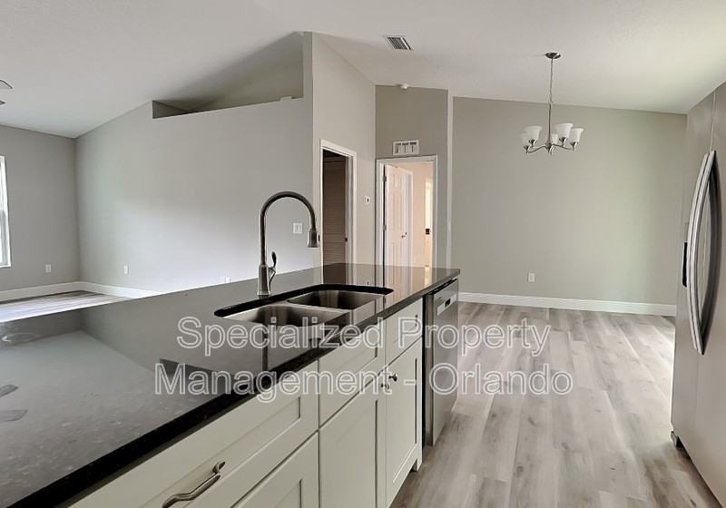 1320 W Emerson Pl - Photo 2 of 22