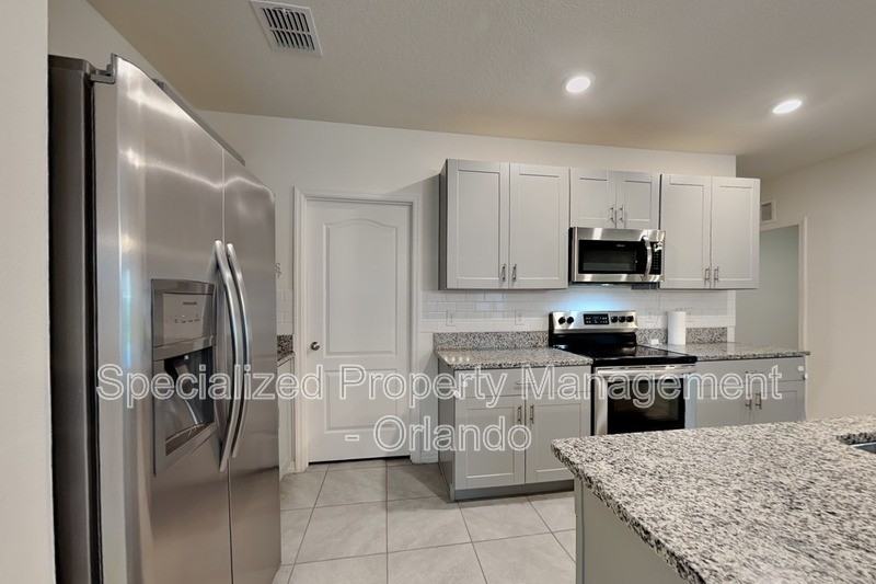 230 Meghan Cir - Photo 5 of 27