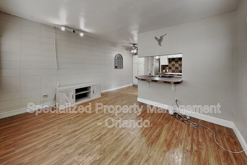313 S Lawsona Blvd - Photo 7 of 22