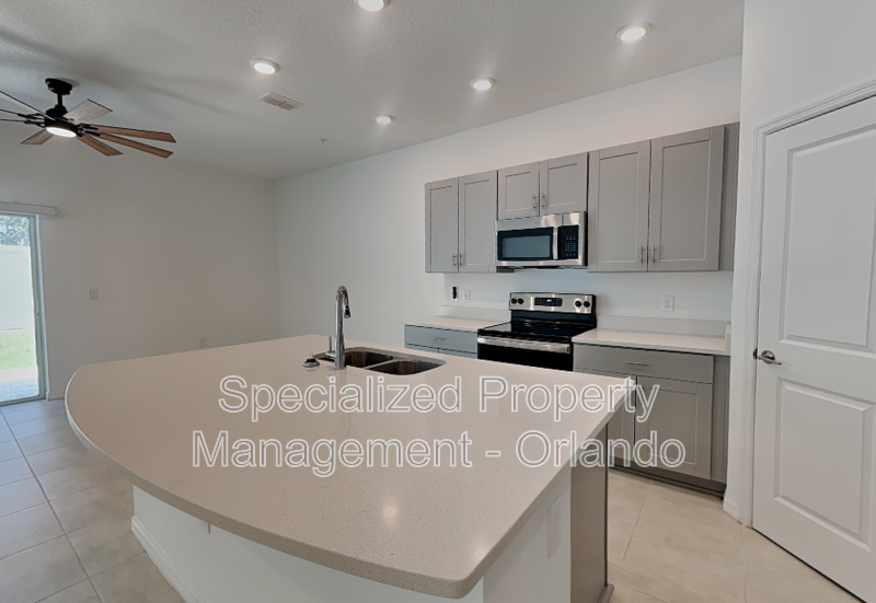 4830 Revolutionary Way - Photo 6 of 28