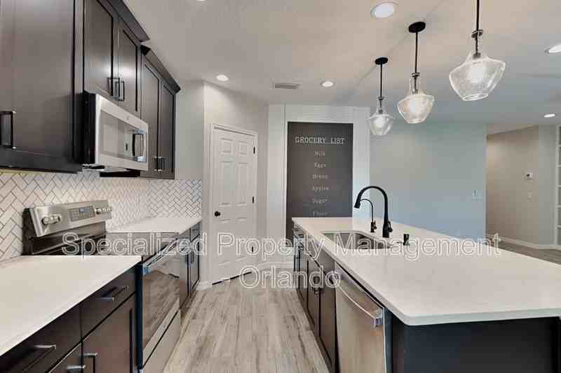 1245 Celery Oaks Ln - Photo 2 of 26