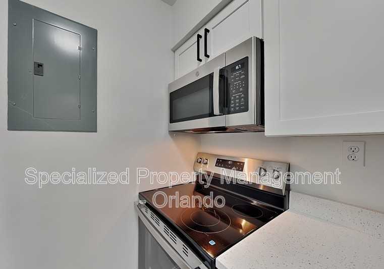 7309 Daniel Webster Dr #D - Photo 4 of 14
