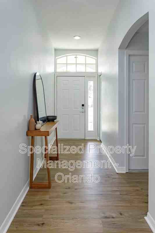 2532 Ventura Cir - Photo 2 of 34