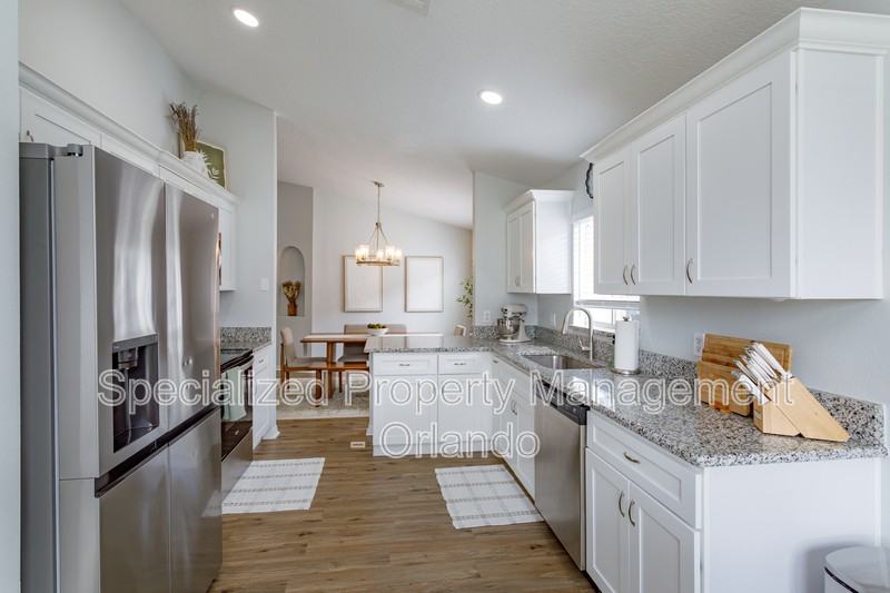 2532 Ventura Cir - Photo 4 of 34