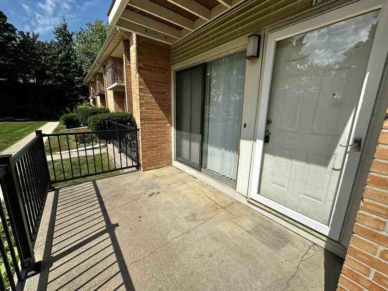 725 W 9th Ave - Photo 4 of 24