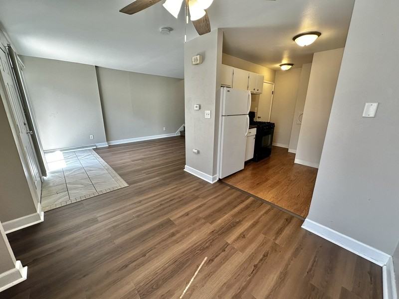 725 W 9th Ave - Photo 7 of 24