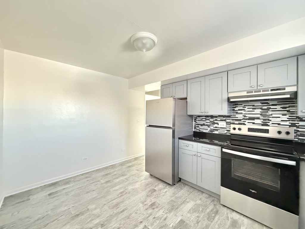 1422 Carol St #2B - Photo 5 of 21