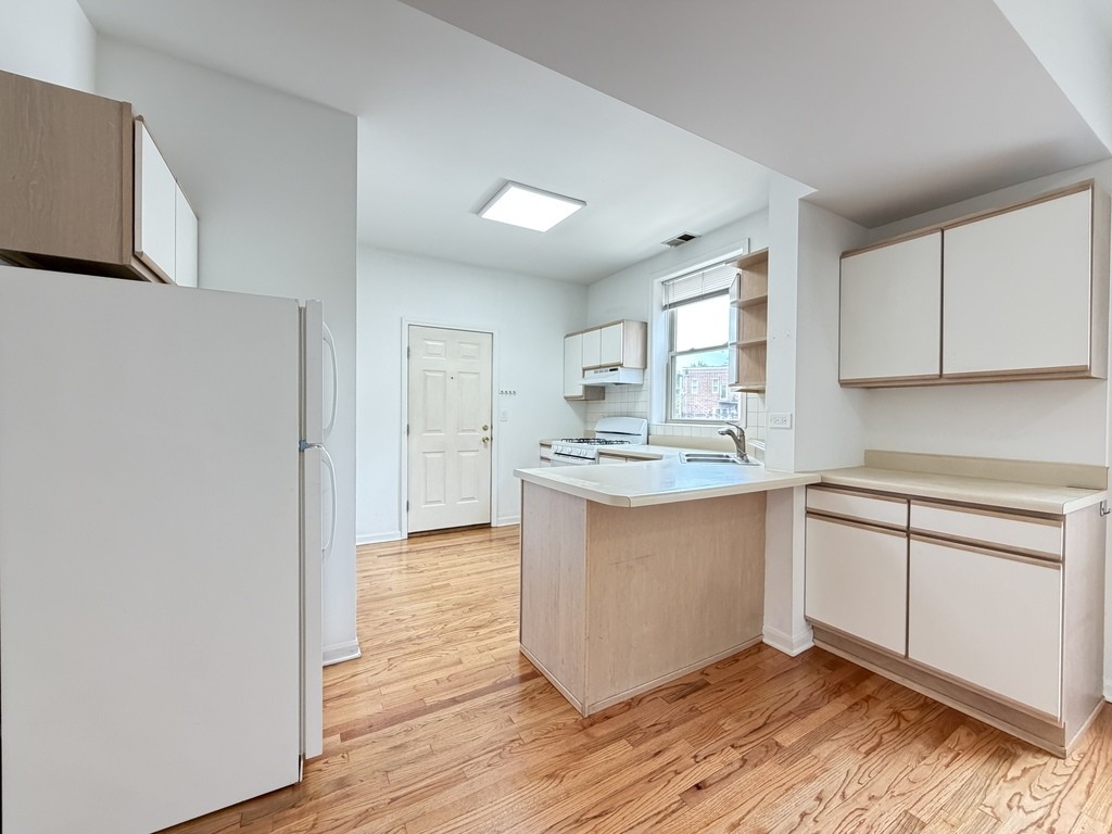 5783 N Ridge Ave #2 - Photo 3 of 21