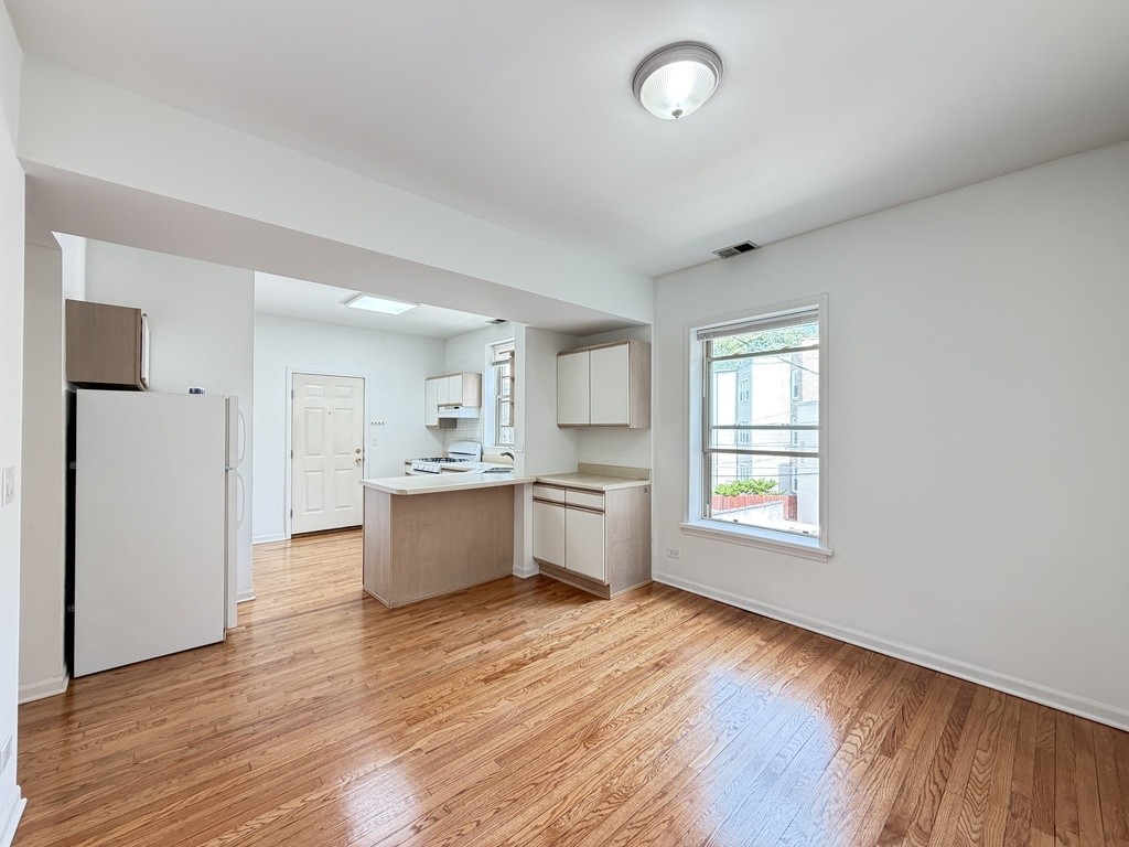 5783 N Ridge Ave #2 - Photo 6 of 21