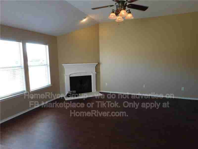 712 Alabastar Way - Photo 2 of 20