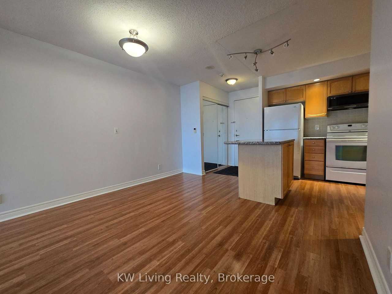 33 Cox Boulevard #701 - Photo 6 of 18