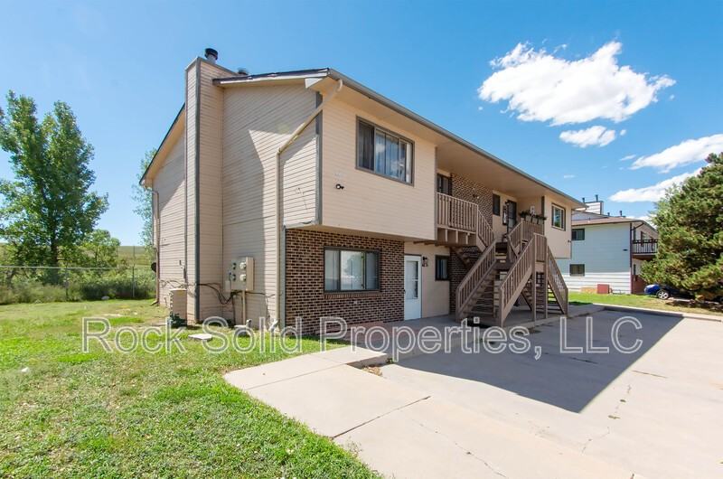 1825 Edgewater Ave - Photo 2 of 17