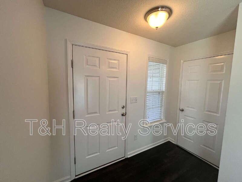 5771 White Pine Rd - Photo 6 of 26