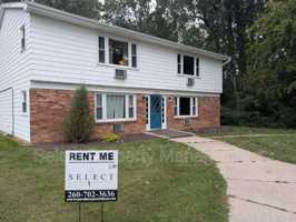 featured image of 3705 Sleepy Hollow Ln