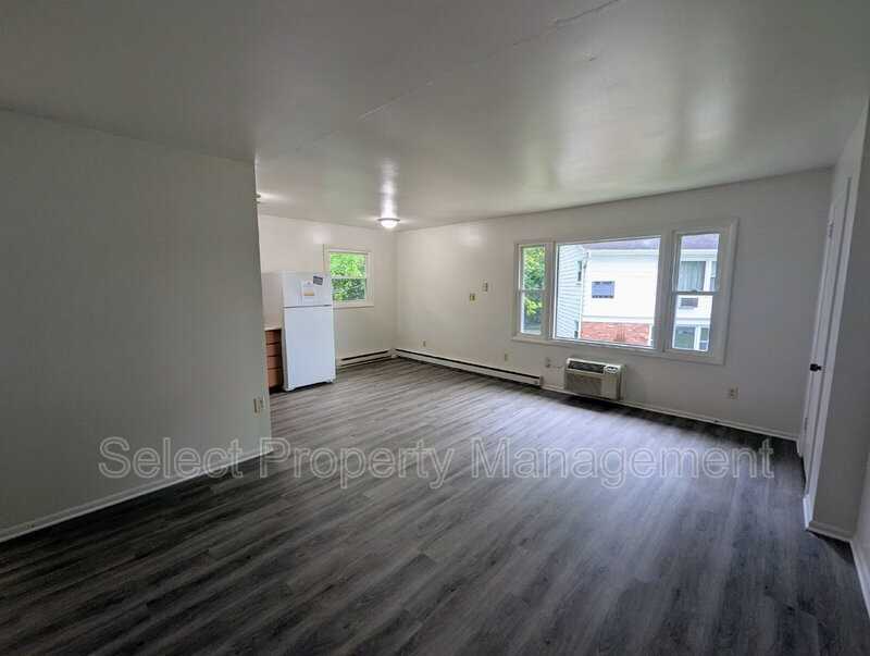 3705 Sleepy Hollow Ln - Photo 4 of 14