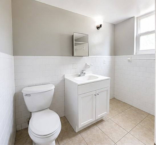 Aria - 1085 Saint Clair St. #3 - Photo 6 of 10