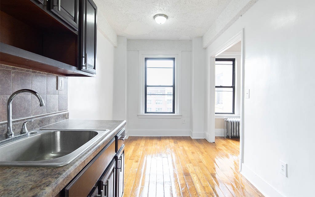 Spaxalaya 106 Harrison LLC - Photo 2 of 41