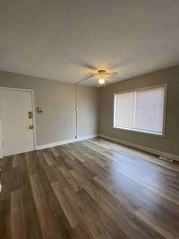 12800 Madison - Photo 5 of 13