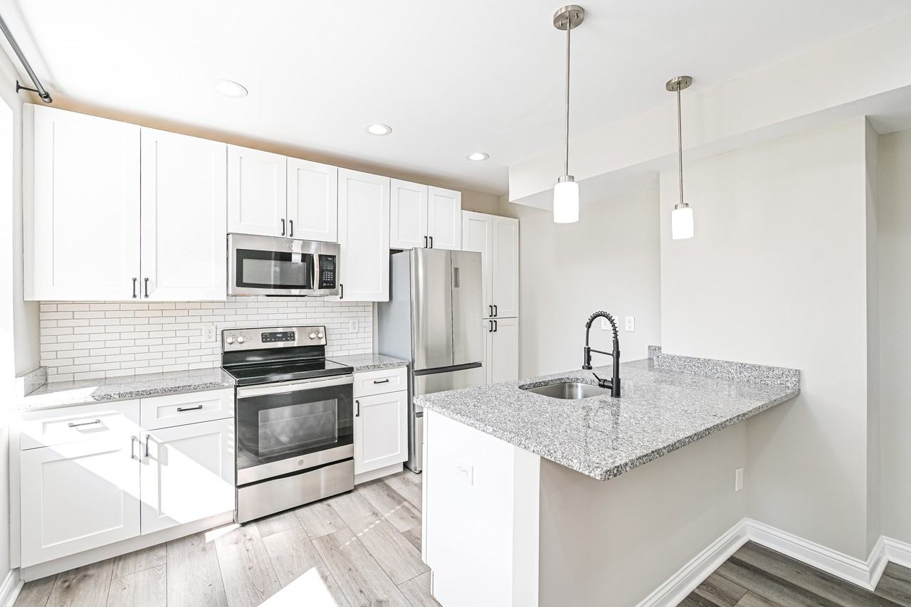 2823 Ashland Avenue - Photo 4 of 40