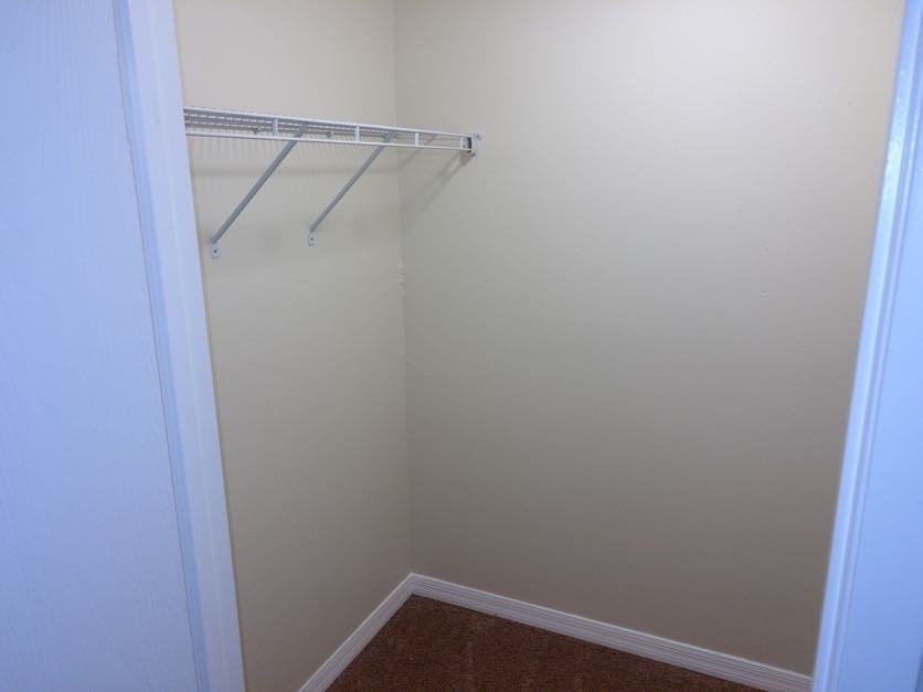 Double Eagle Apartments - Photo 6 of 8