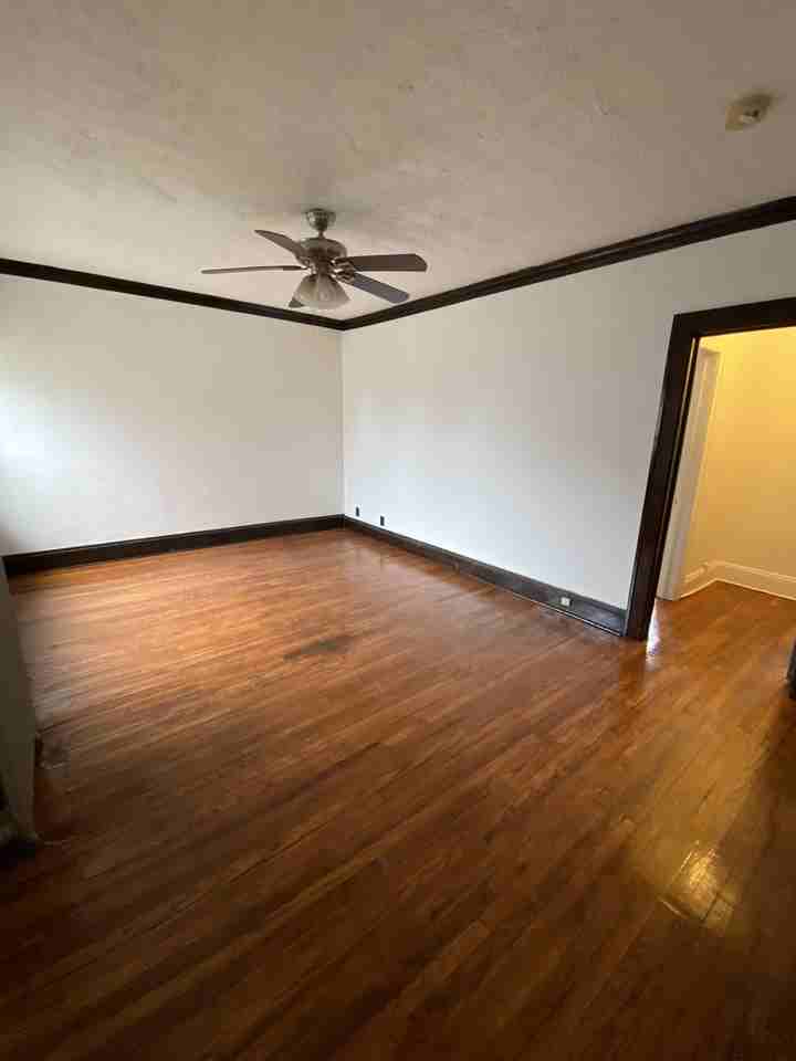 1442 West 101st Street - Photo 3 of 23