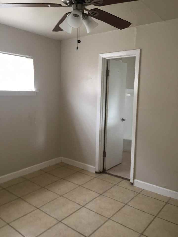 Southmore (2403) - Photo 5 of 12