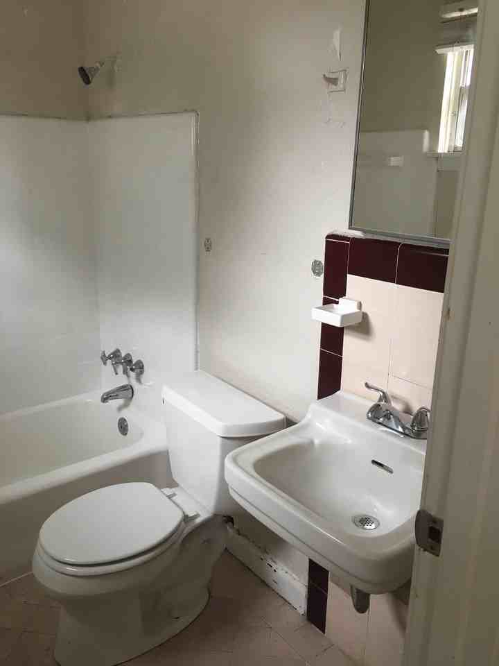 Southmore (2403) - Photo 6 of 12