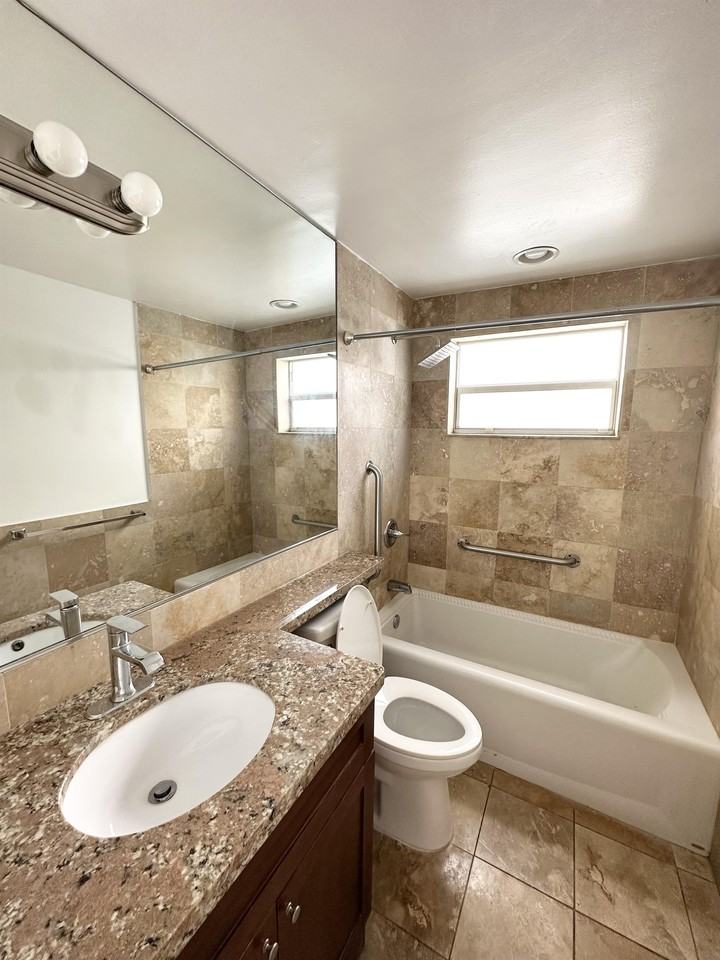 Apex Residence - Photo 6 of 50