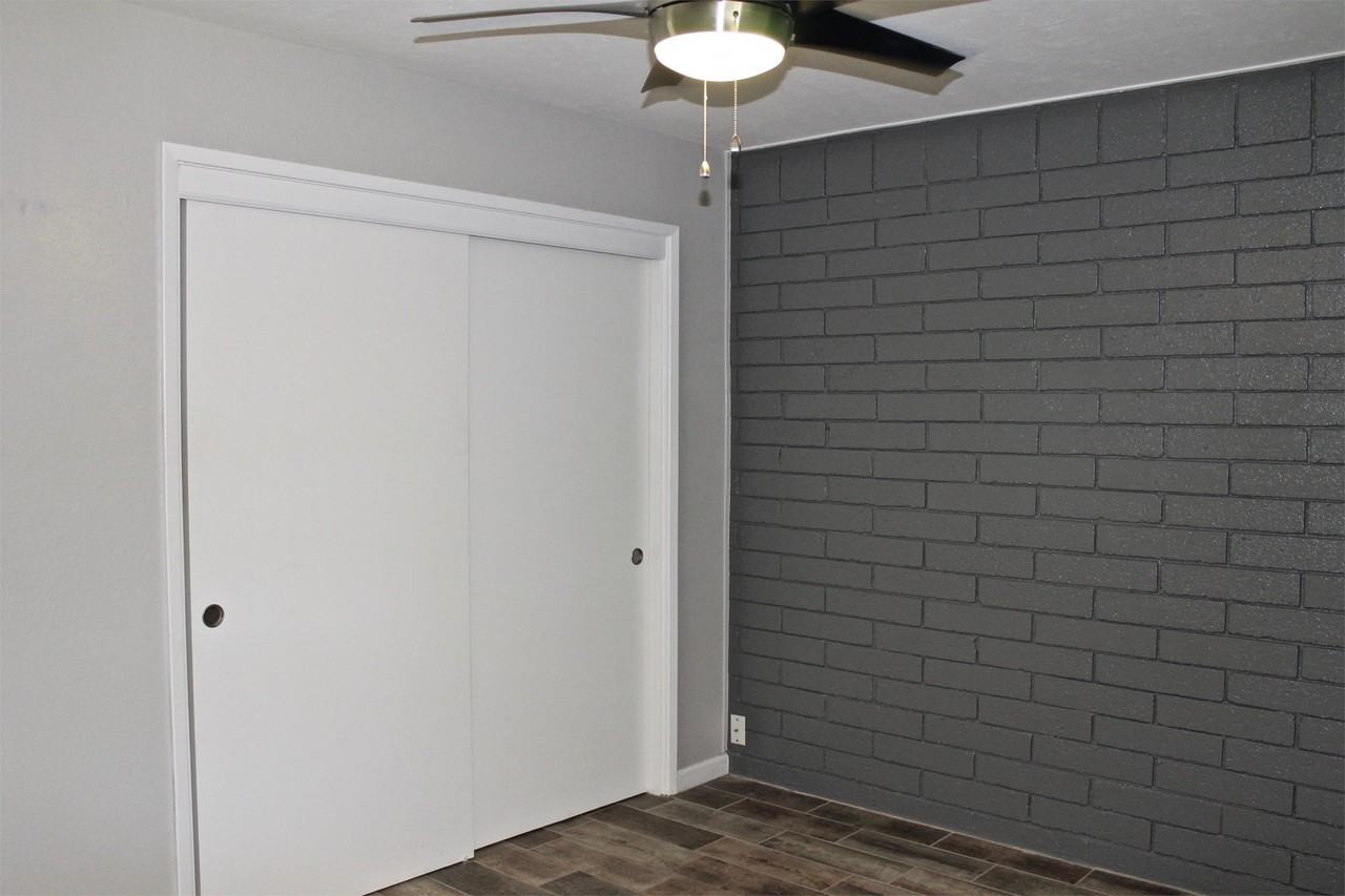 326 West Earll Drive NEW - Photo 5 of 29