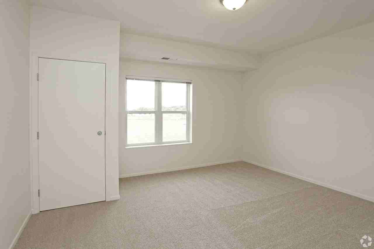 Cascade Apartments - Photo 6 of 38